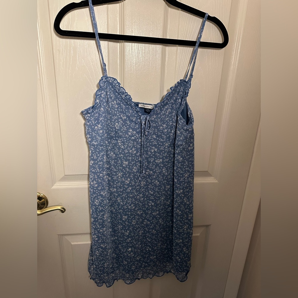 American Eagle Blue Floral Spaghetti Strap Dress size large NWT
